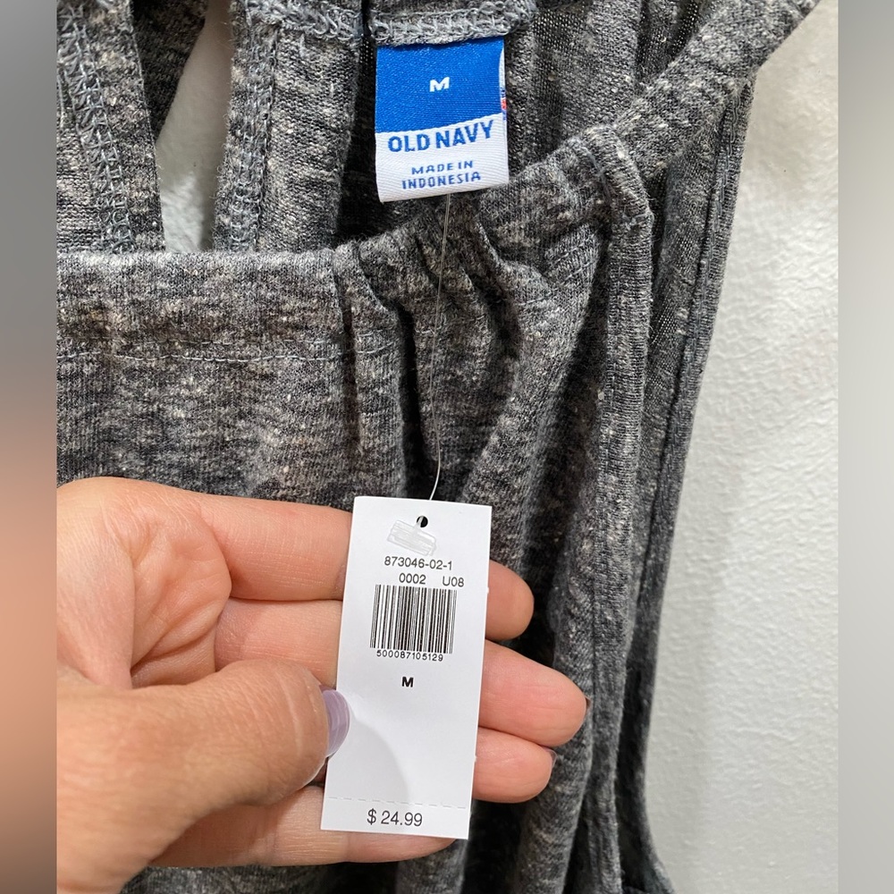 Old Navy Women’s Tank Top - Picture 4 of 7